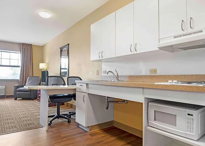 Extended America - Chicago - 2* Burr Ridge
